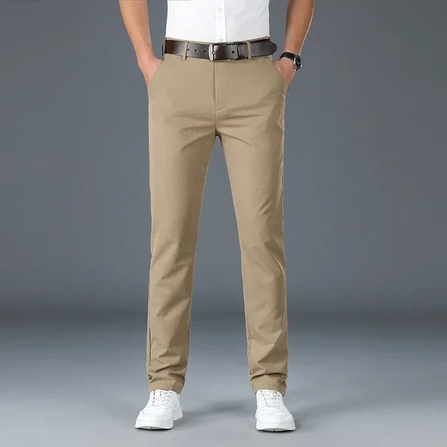 khaki pants, Essential for warmer days: Men's lightweight cargo pants with plenty of pockets for essentials